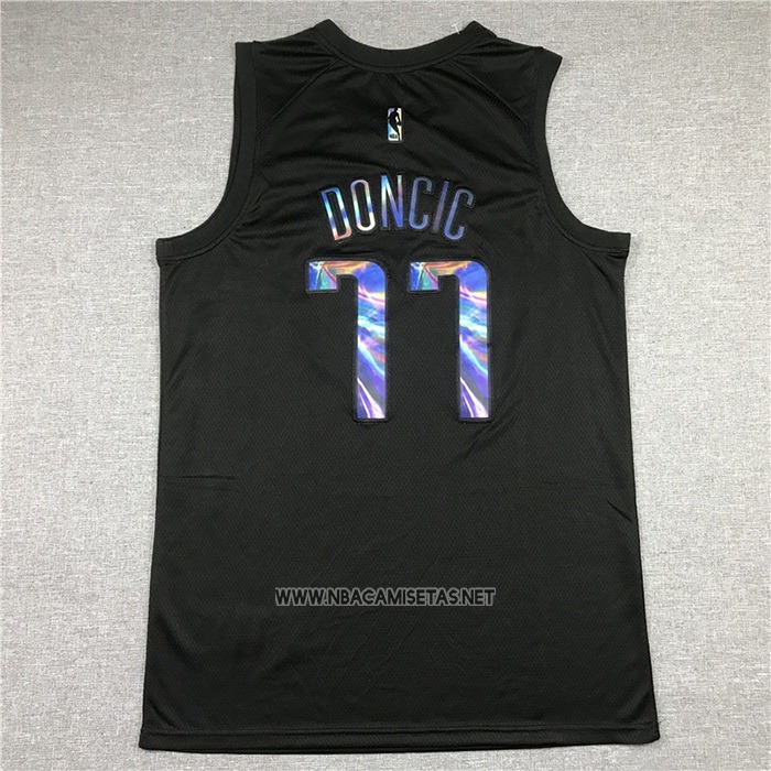 Camiseta Dallas Mavericks Luka Doncic NO 77 Iridescent Logo Negro